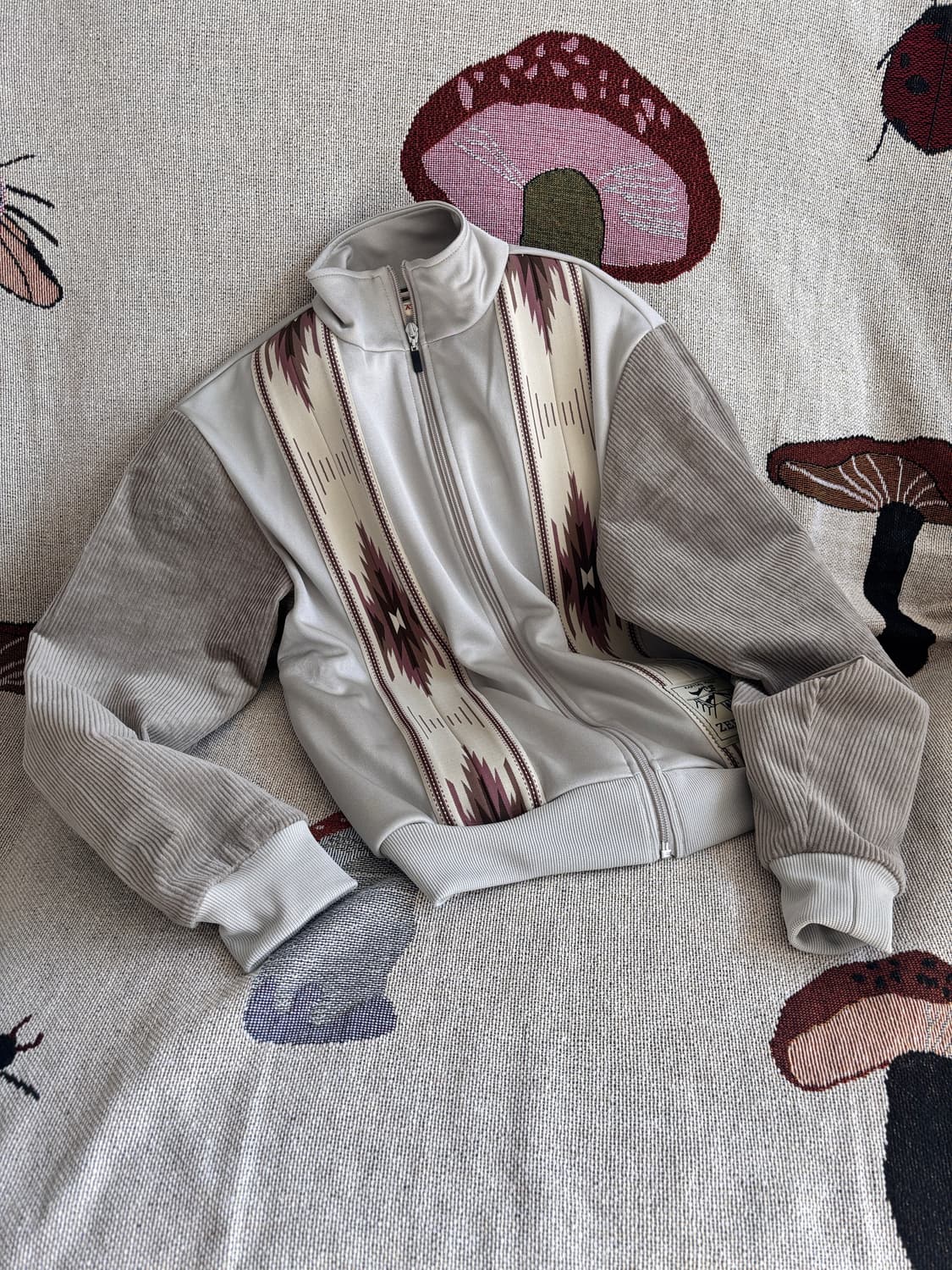 캐피탈 스무스 저지 코치 & 제피르 트랙자켓 베이지 1 상품이미지2