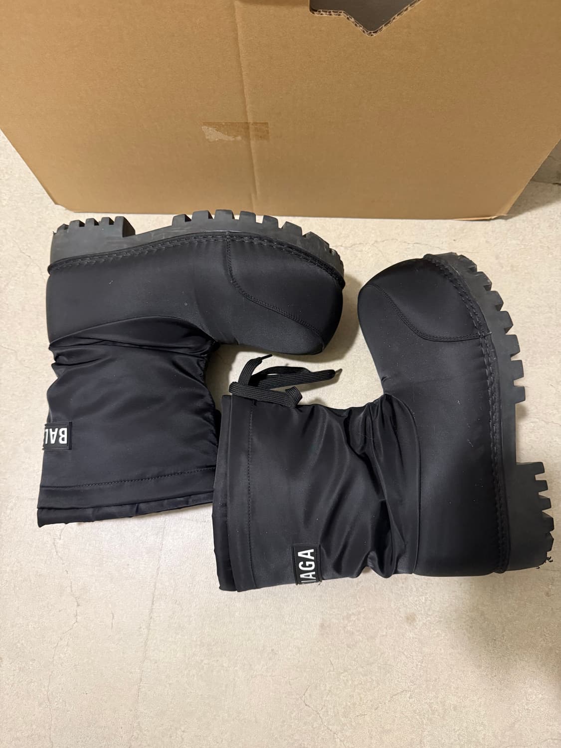 발렌시아가 알래스카 스키 부츠 41-42 상품이미지2