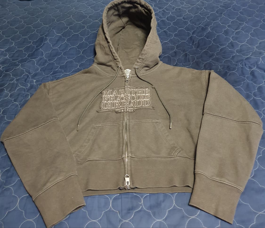 (슬기st) 마리떼프랑소와저버 클래식 로고 크롭 후드집업 차콜 (M) 상품이미지4