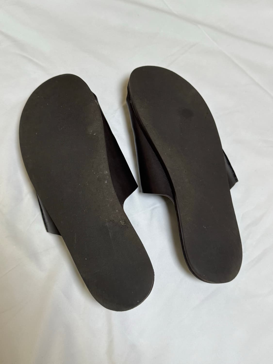 코스 leather slide 다크브라운 44 상품이미지4