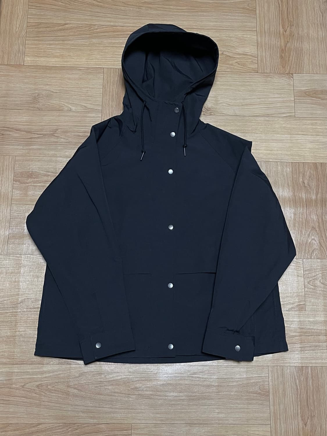 유니클로 여성용 오버사이즈 바람막이 S 상품이미지1