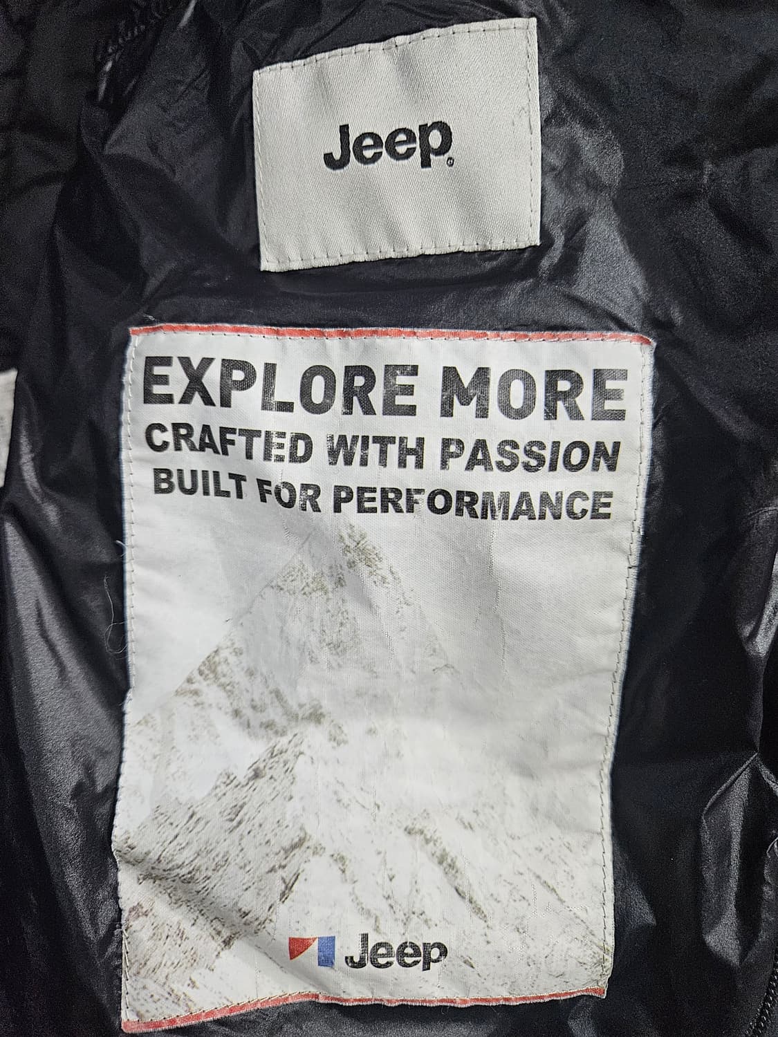 지프 블랙차콜 남성 95 덕다운 경량패딩  상품이미지3