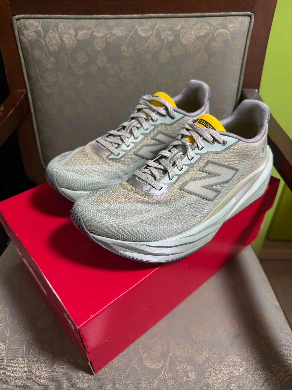 뉴발란스 퓨어셀 레벨 V5 러닝화 상품이미지1