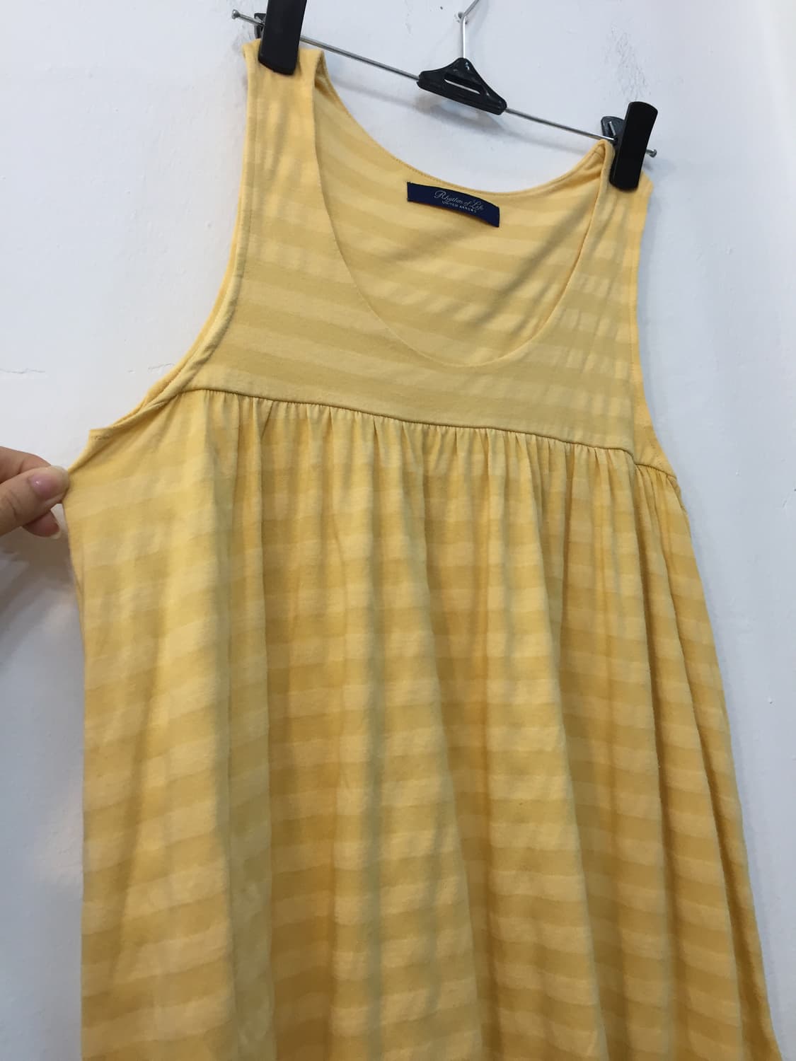 옐로우 스트라이프 셔링 슬리브리스 상품이미지3