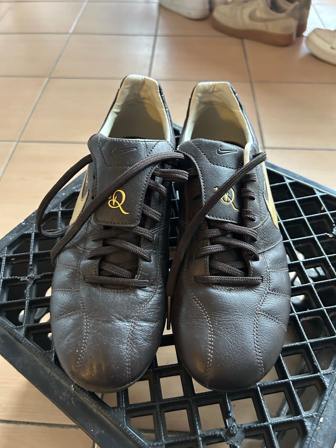 07 호나우지뉴 나이키 티엠포 축구화 265size 상품이미지2