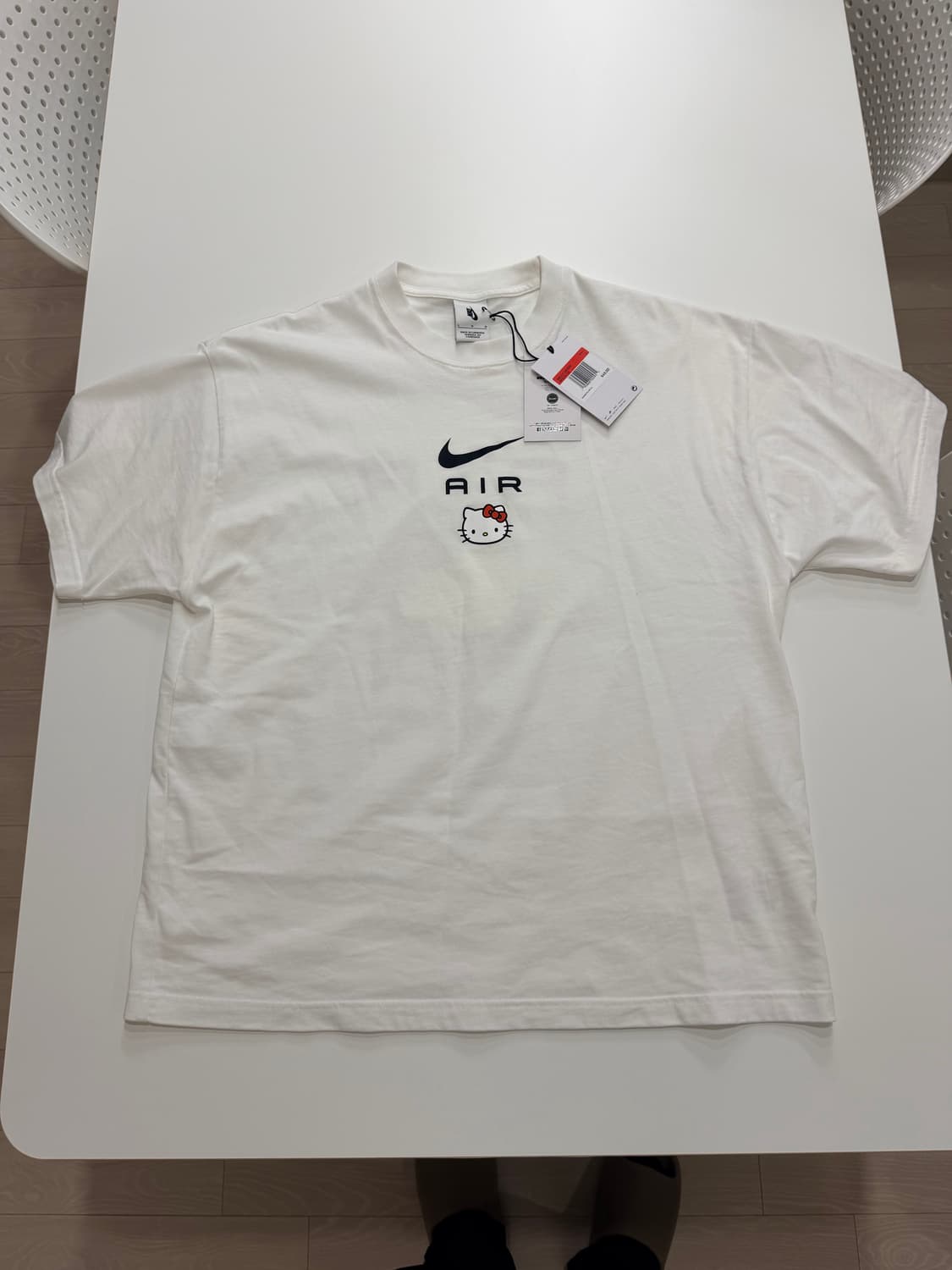 나이키 x 헬로키티 NRG 에어 티셔츠 화이트 - US/EU 상품이미지1