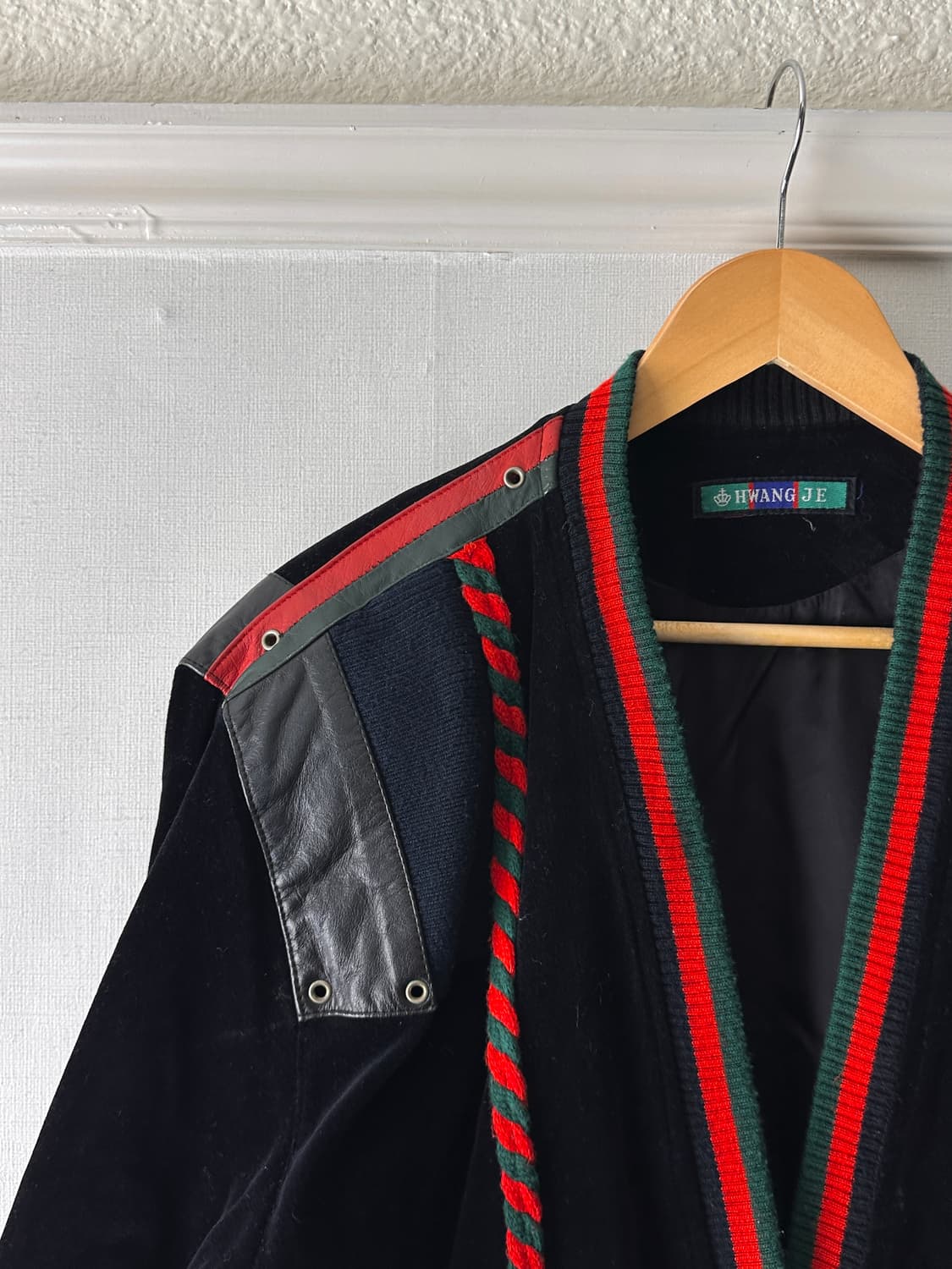 "황제" 파워 숄더 벨루아 자켓 상품이미지8