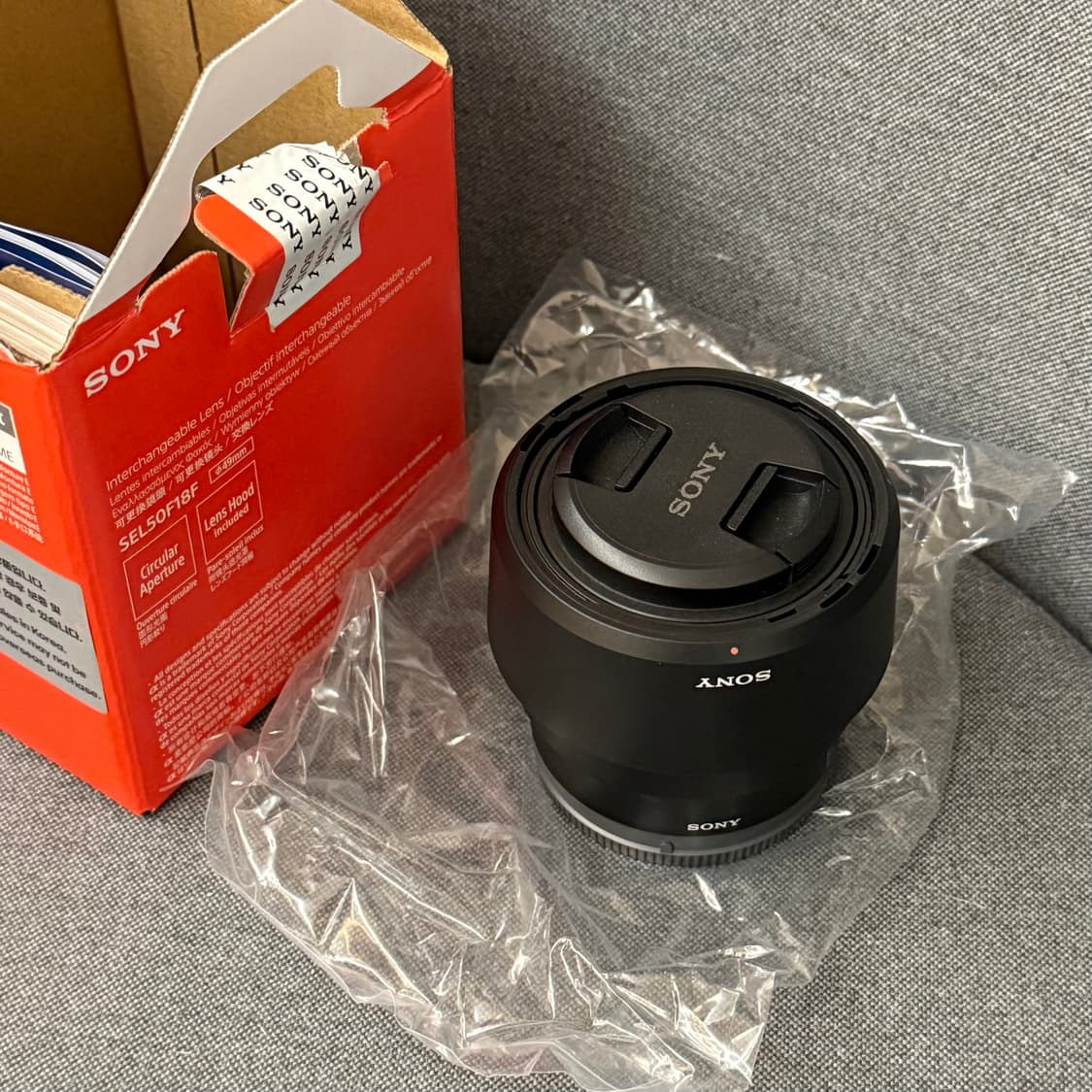 (테스트만 진행한 새 것) 소니 50mm 렌즈 SEL50F18F 상품이미지4