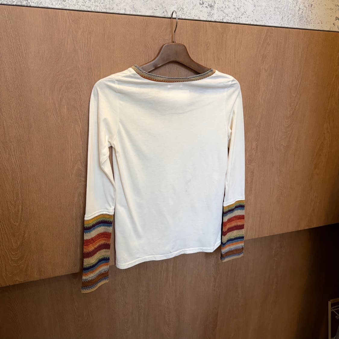 빈티지 코튼 긴팔 티셔츠 스트라이프 패턴 커프스 디테일 라운드넥 화이트 상품이미지2