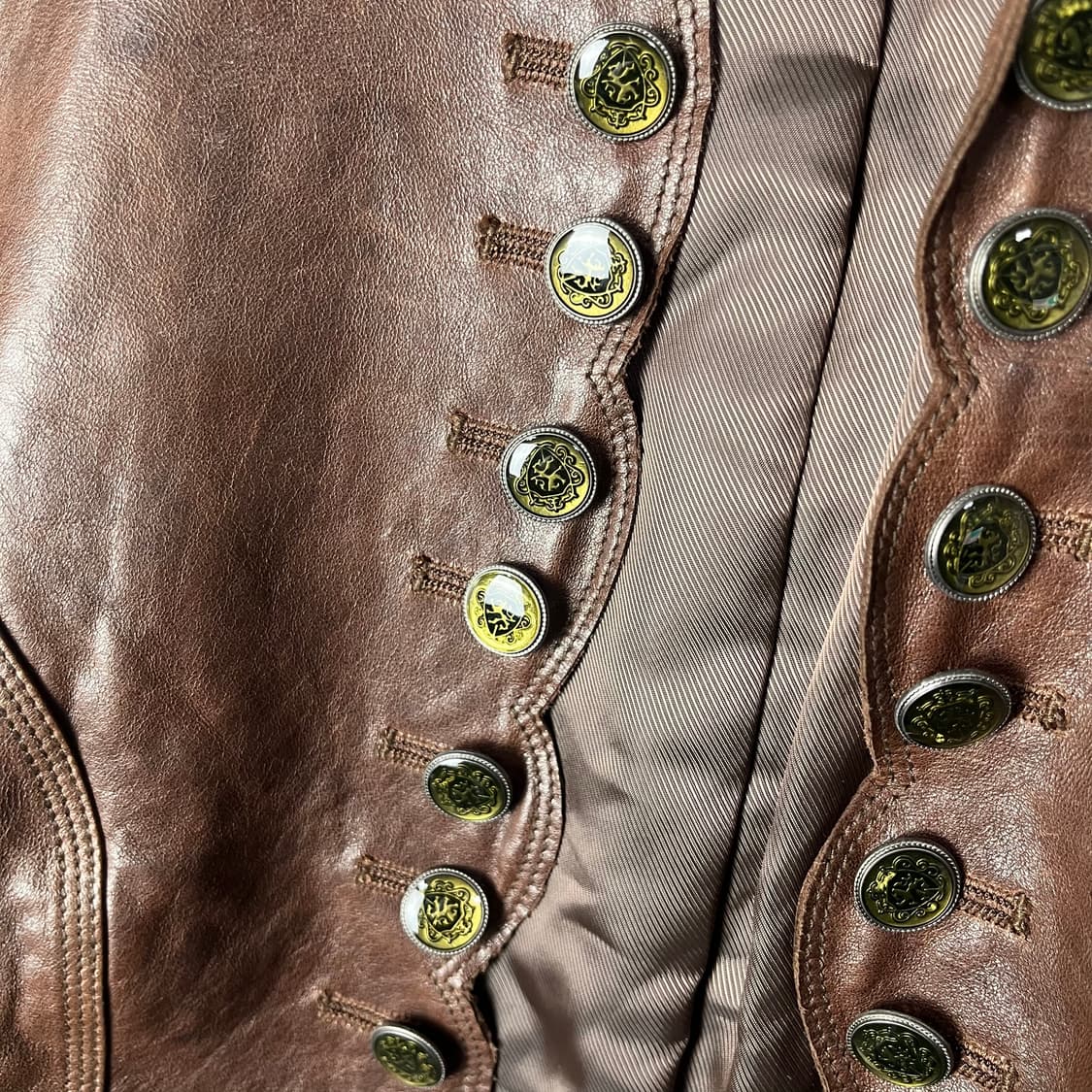 [VTG] 빈티지 고딕쉐입 버튼 오픈 램스킨 레더자켓 상품이미지4