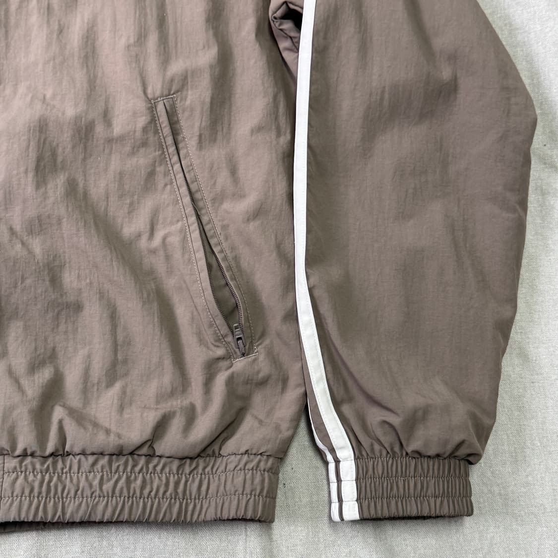 아디다스 우븐 트레이스브라운 바람막이 M 상품이미지3