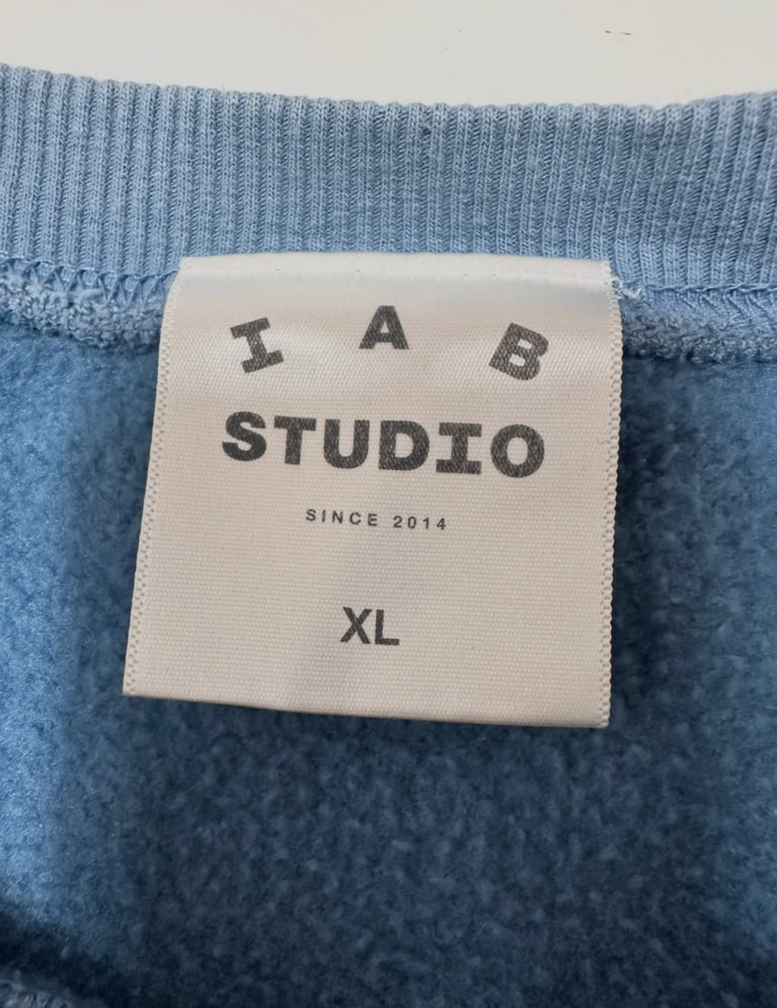 아이앱스튜디오 스카이블루 맨투맨 상품이미지6