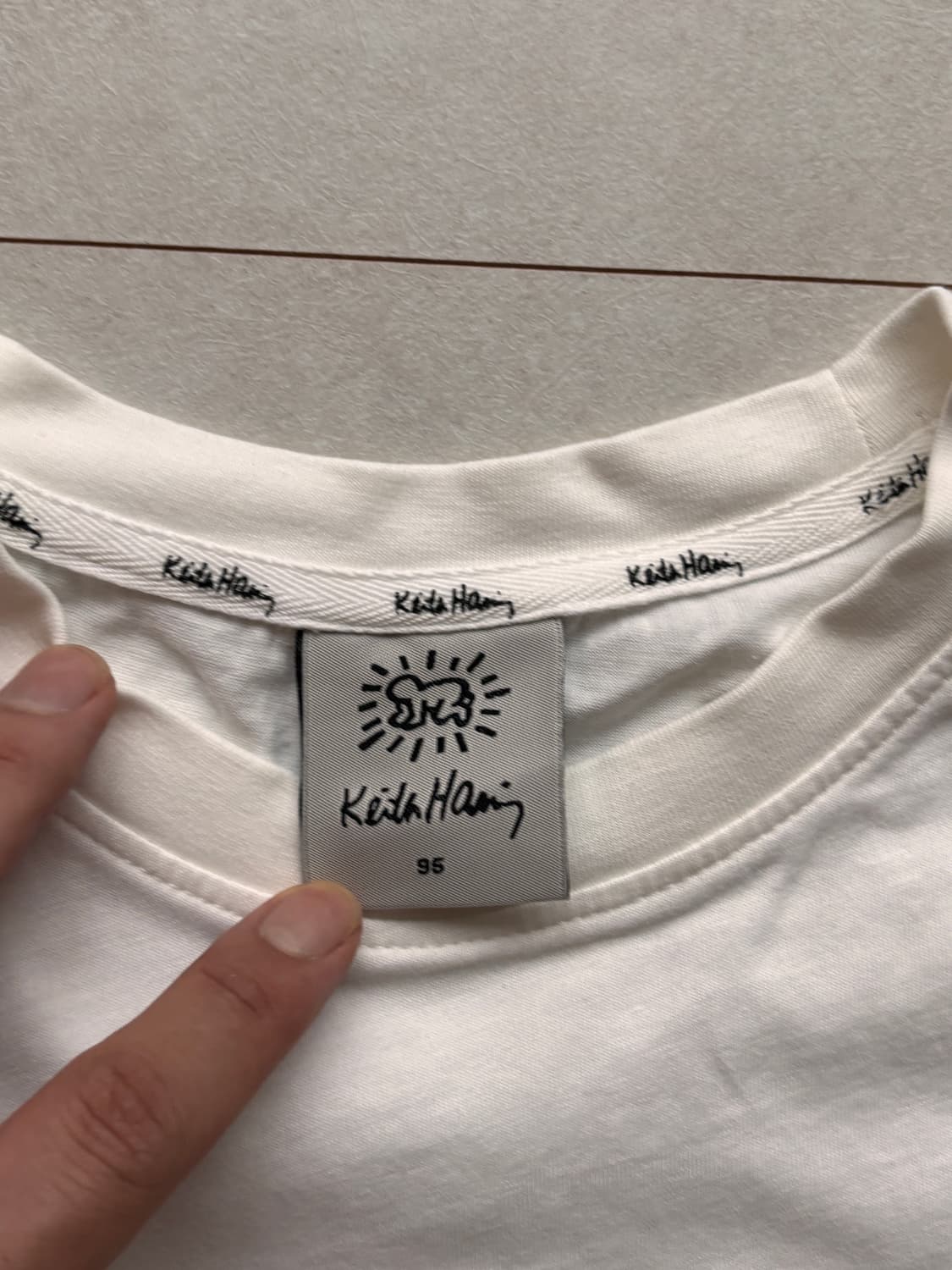 키스 해링 그래픽 반팔 티셔츠 (Crack Is Wack) 상품이미지2