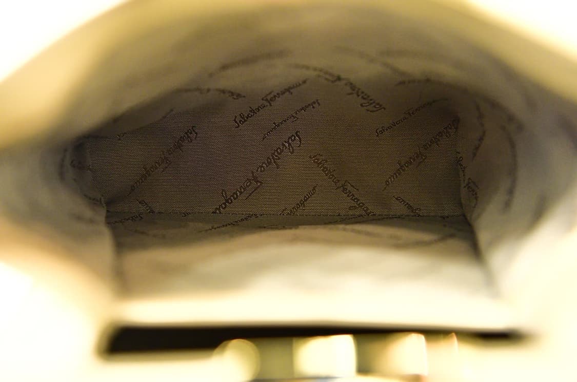 페라가모 빈티지 간치니 켈리백(정품) 상품이미지8