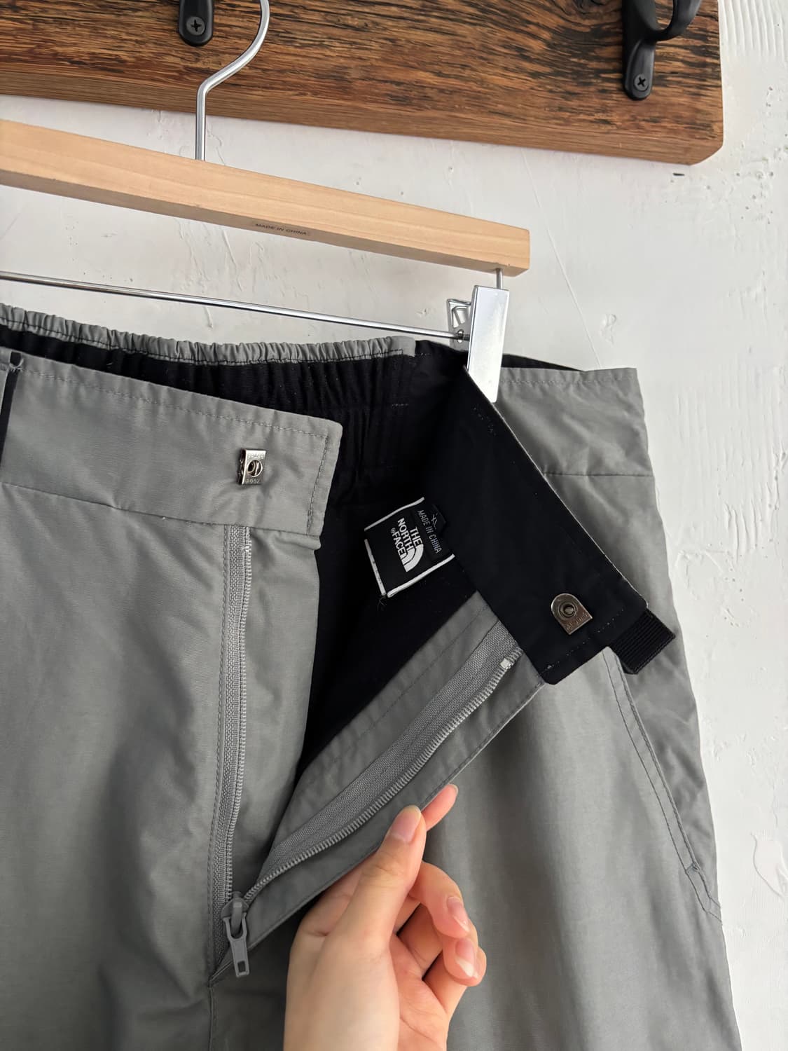 The North Face 노스페이스 그레이 하이벤트 나일론 카고 팬츠 상품이미지6