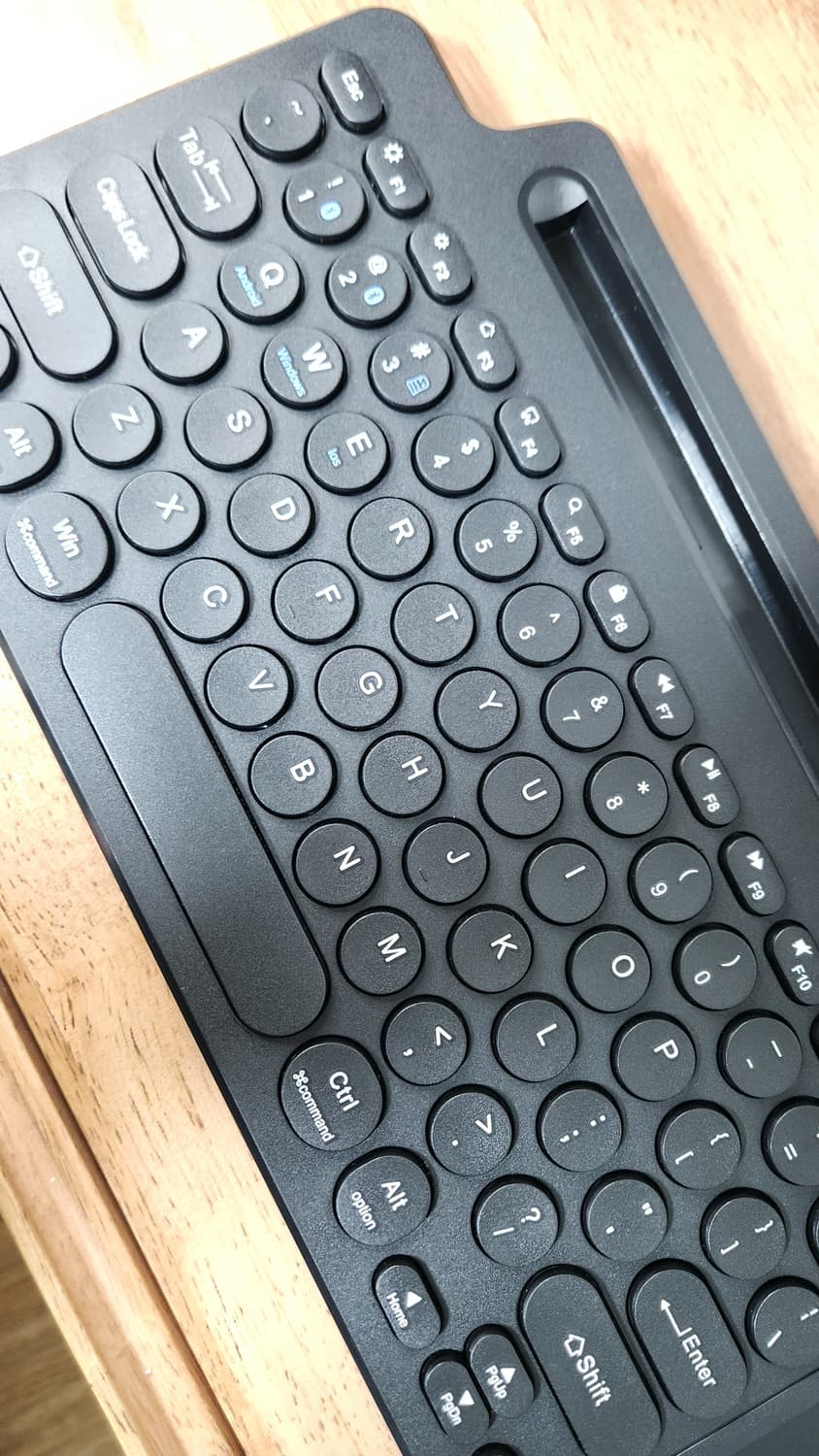 # 블루투스 무선 키보드, 터치패드 포함, 저소음 초박형키보드 급처 상품이미지6