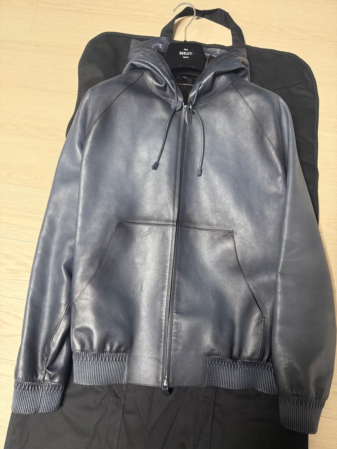 벨루티 파티나레더 후드자켓 52사이즈 상품이미지1