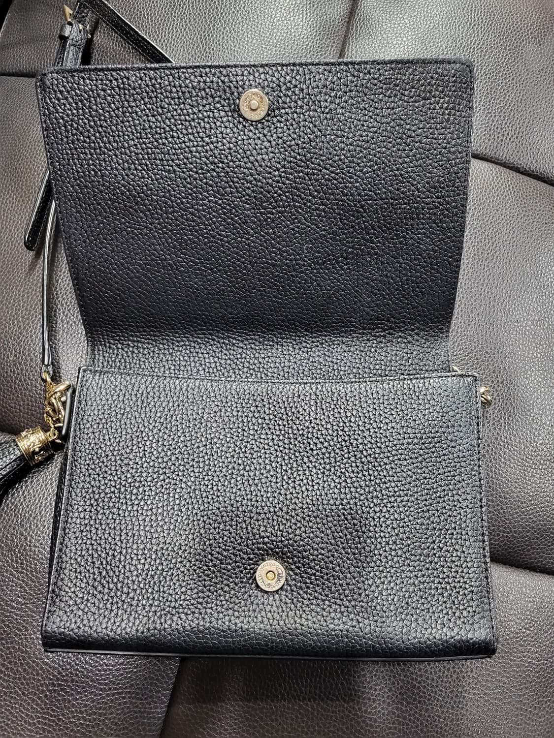 메트로시티 테슬 크로스백 상품이미지7