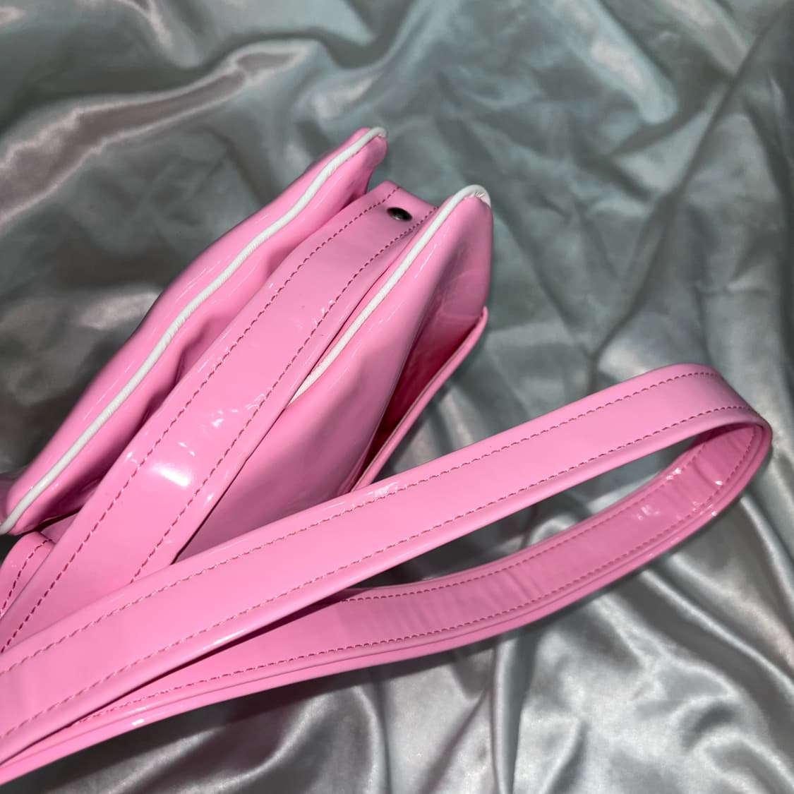 꼼데가르송 걸 에나멜 핑크 가방 상품이미지9