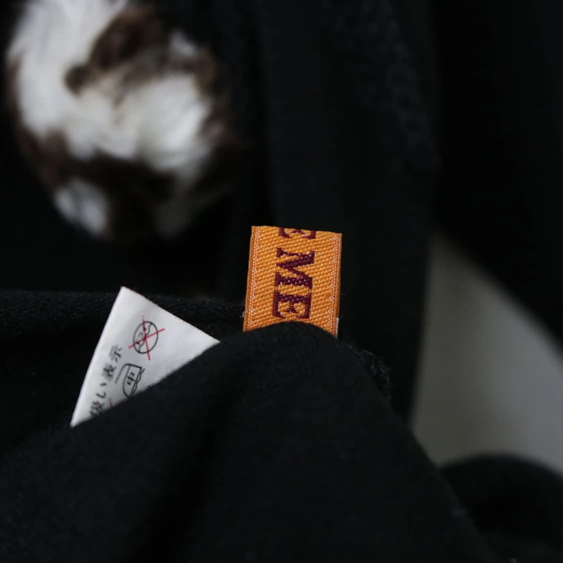 LOVE ME  오프숄더 셔링 니트 62846 상품이미지6