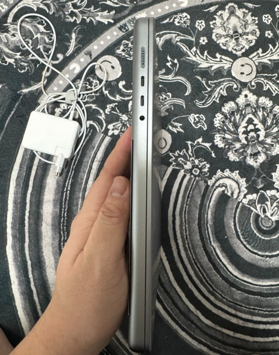 맥북프로 m1pro 16인치 16gb 1tb 상품이미지3