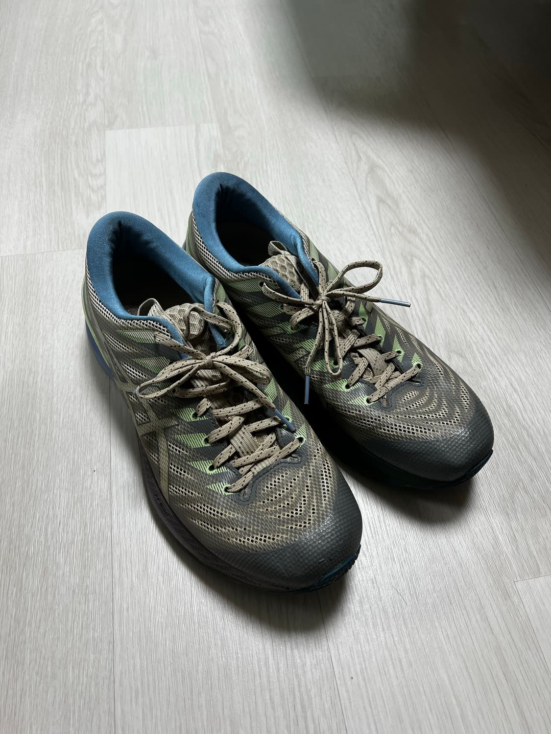 아식스 젤카야노 28 가고일포그 280 상품이미지1