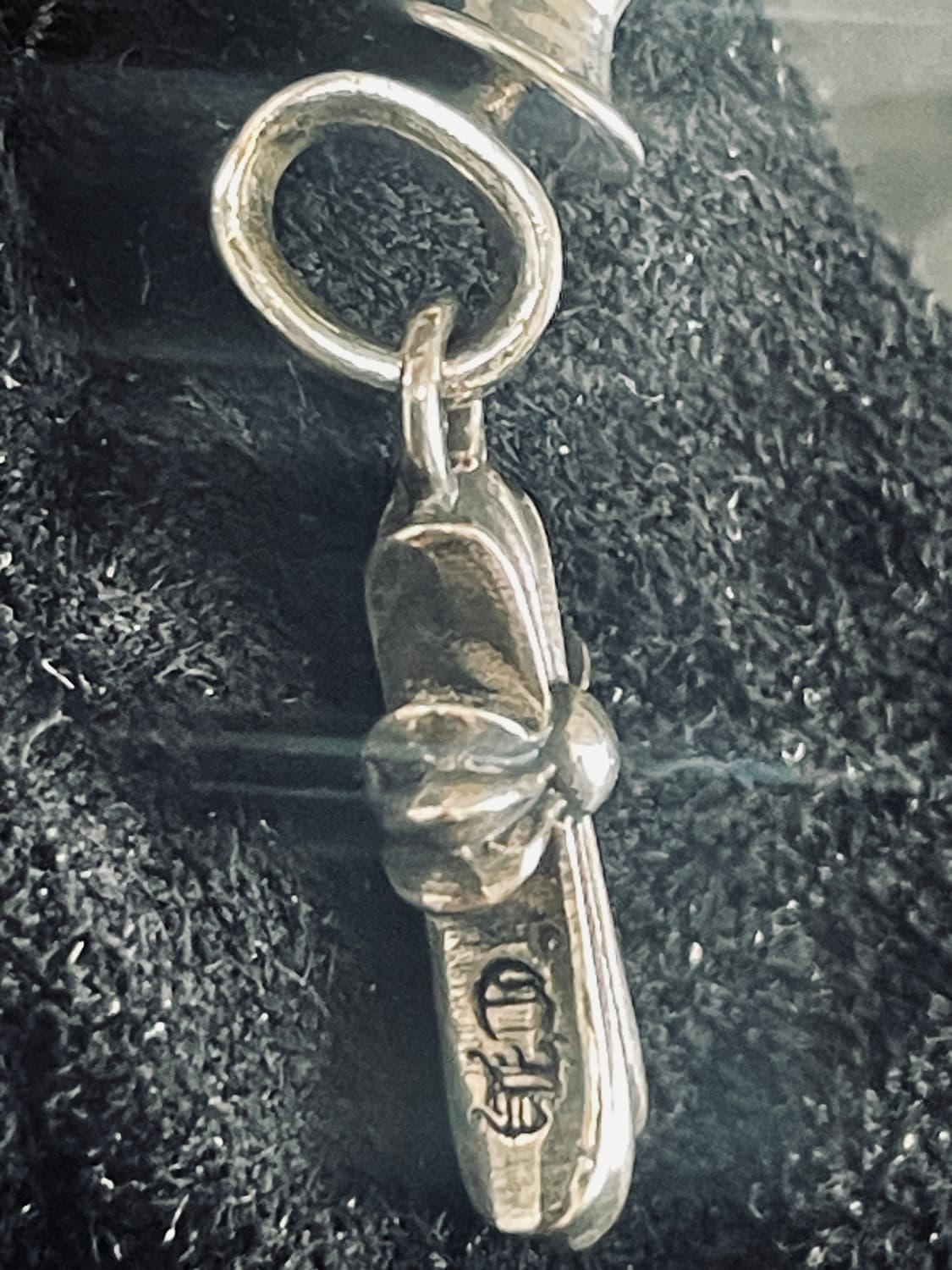 크롬하츠 (Chrome Hearts) 베이비팻 크로스 드롭 이어링 상품이미지4