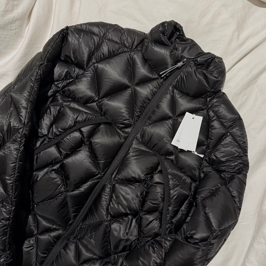 [M] ROA 로아 하이킹 누나 800 필파워 후드 다운 자켓 블랙 상품이미지1