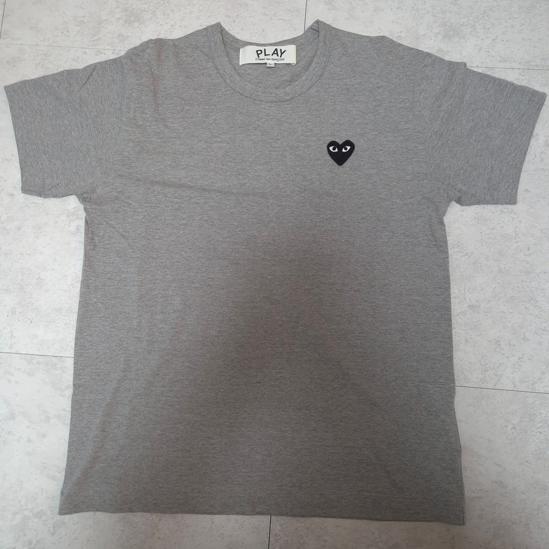 꼼데가르송 플레이 하트 반팔티 그레이 L 상품이미지1