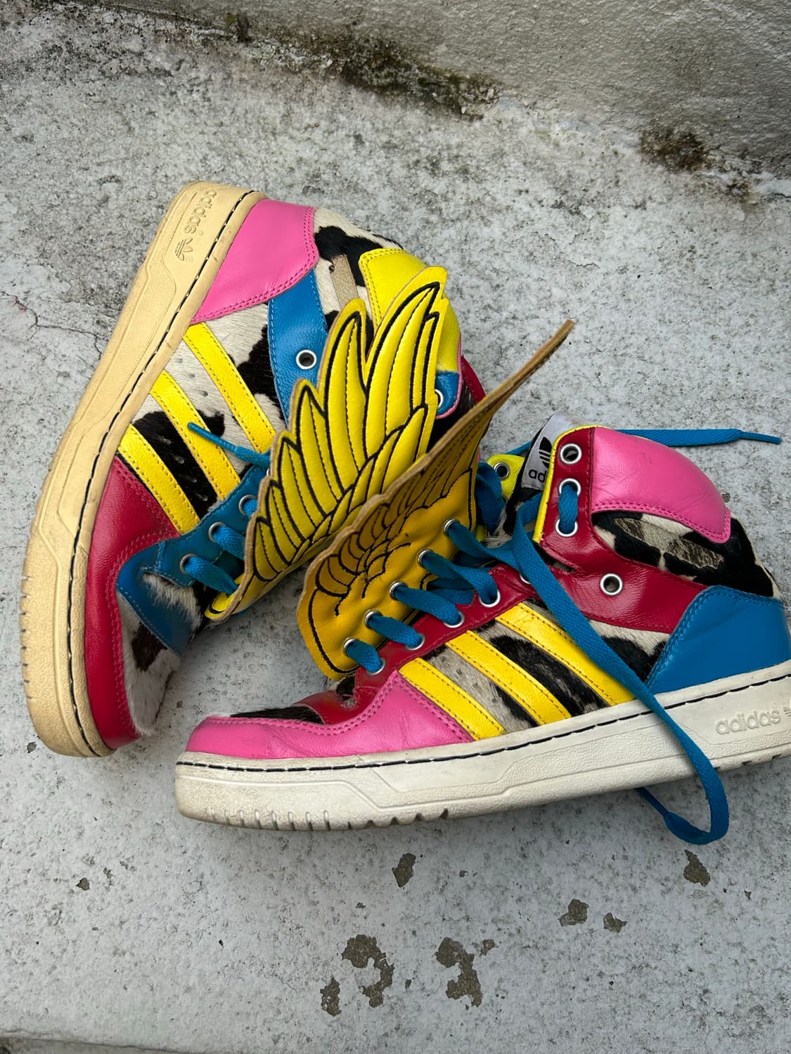 아디다스 X 제레미스캇 2NE1 윙 하이탑 스니커즈 상품이미지3