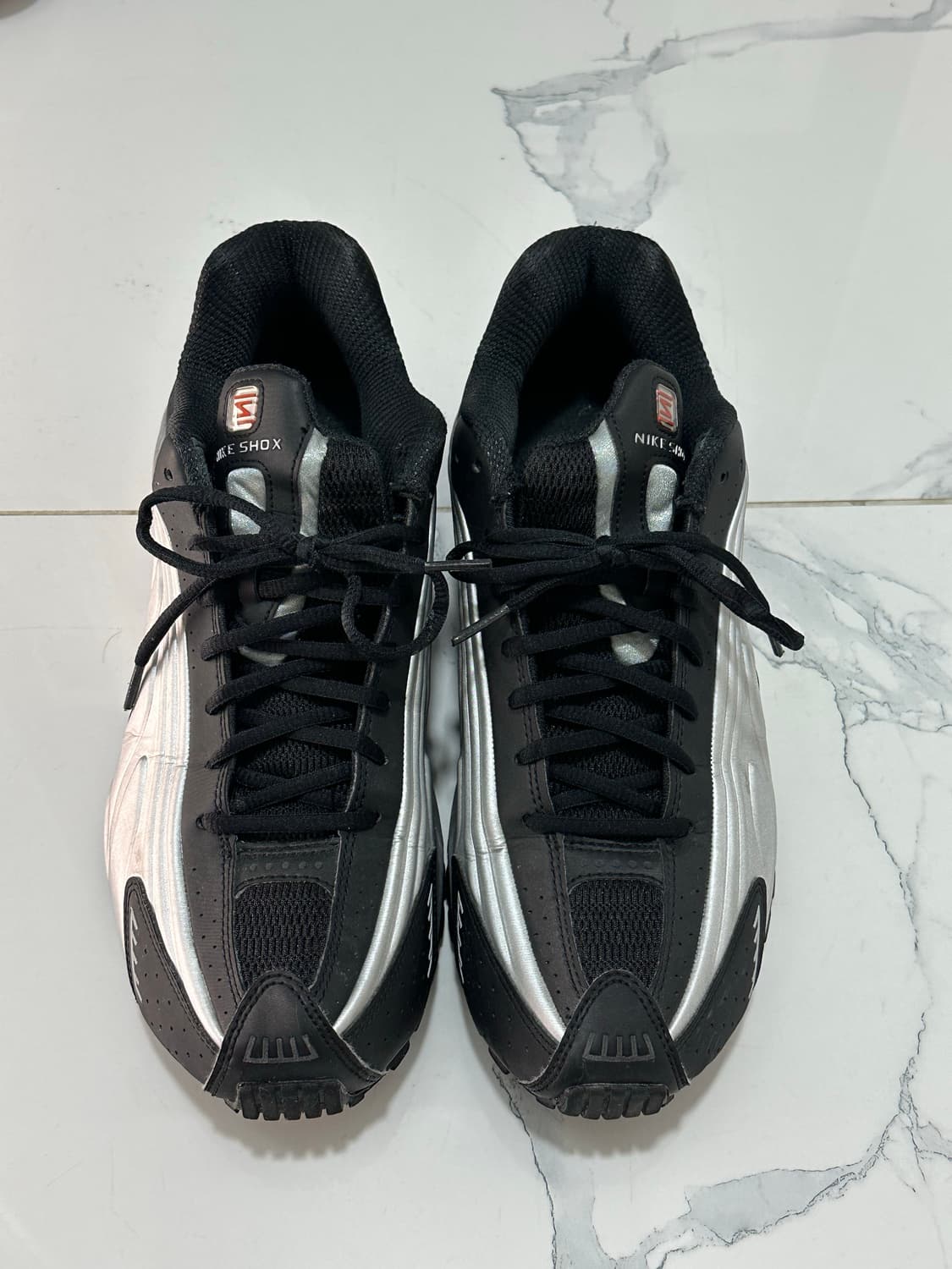 나이키 샥스 R4 메탈릭 실버 레드 285 상품이미지2