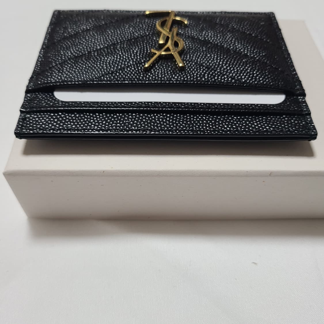 생로랑 카산드라 마틀라세 모노그램 카드지갑 블랙 금장 상품이미지6
