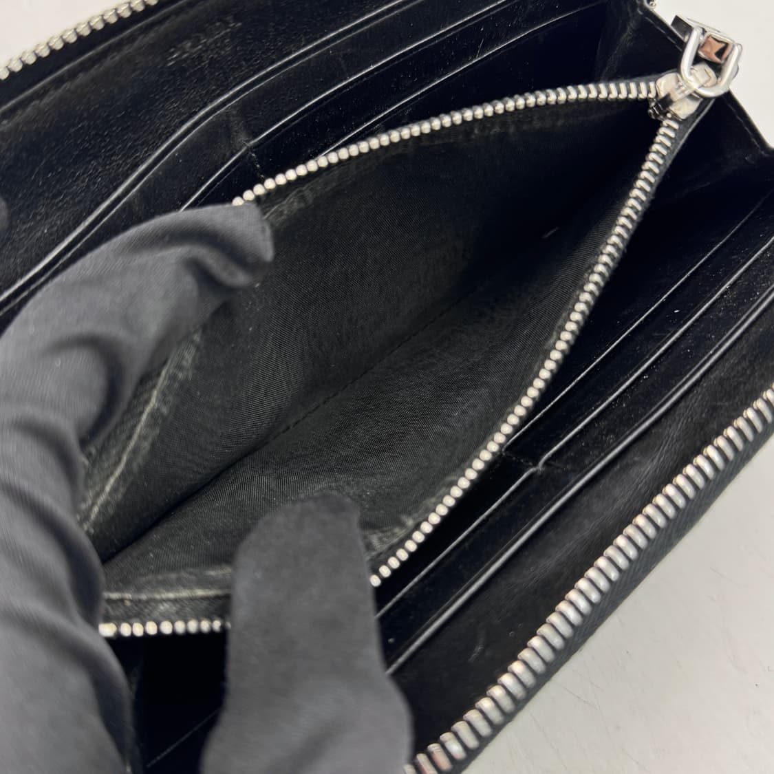 프라다 스터드 장지갑 상품이미지6