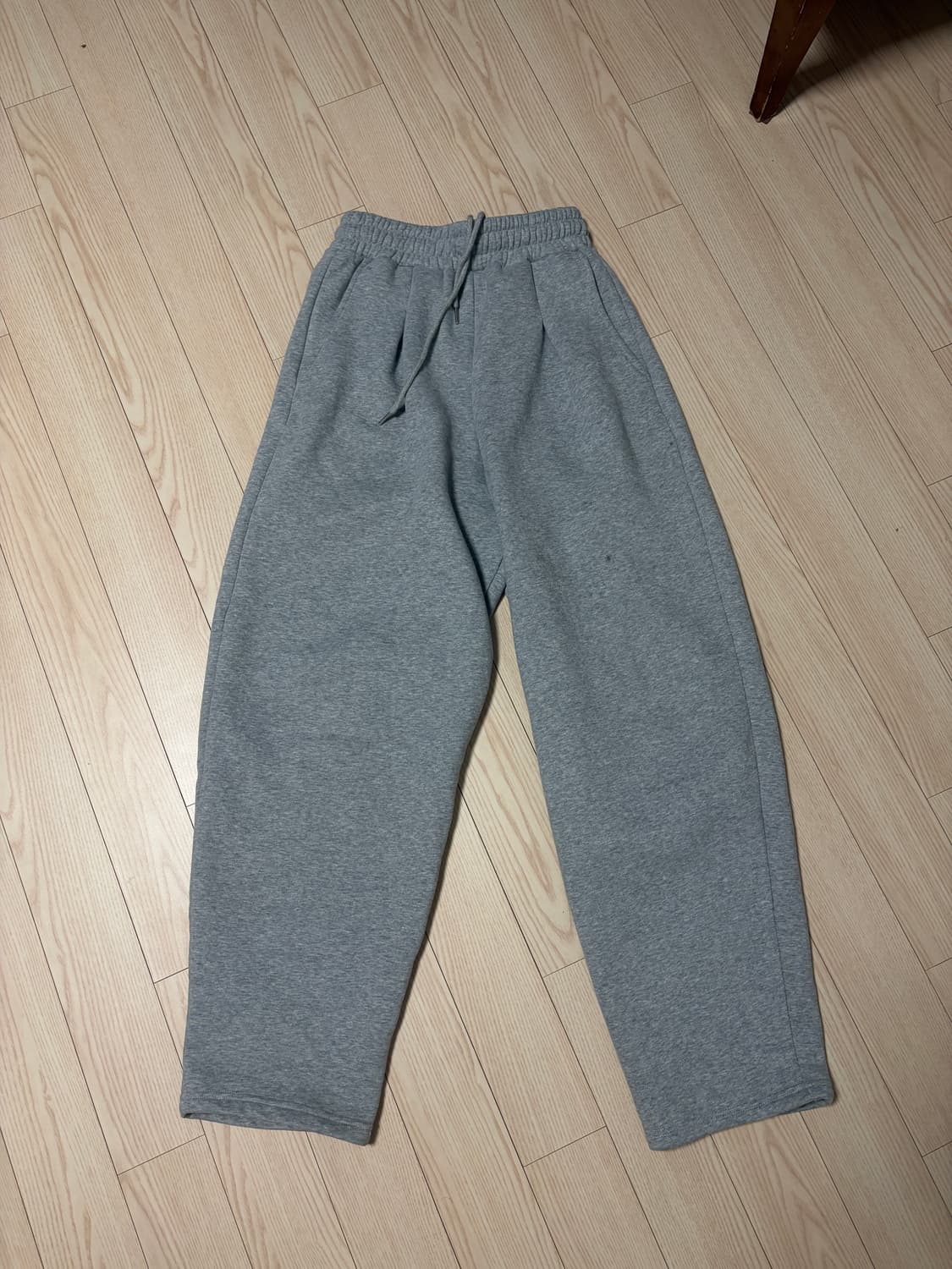 스켈리웩 벌룬핏 스웨트 팬츠 m 팝니다 상품이미지1