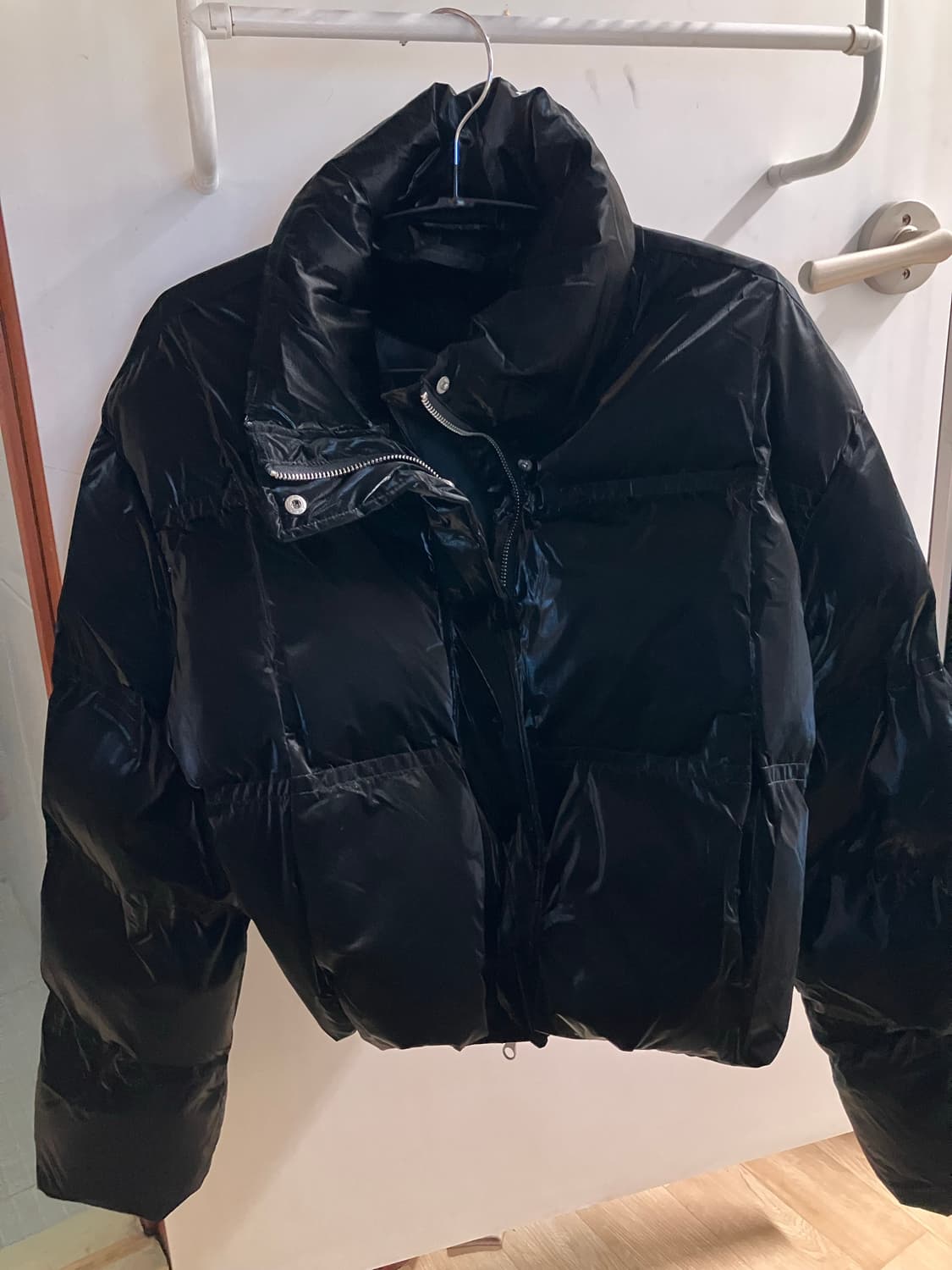 헬레네파리스 벨벳티 크롭 웰론 푸퍼 상품이미지2