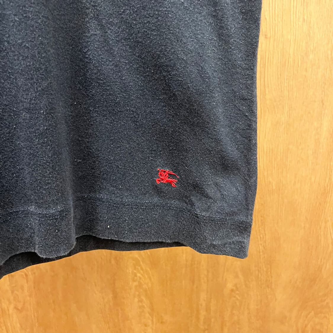 버버리 런던 코튼 반팔 티셔츠 숄더 배색 라인 로고 자수 디테일 네이비 상품이미지6