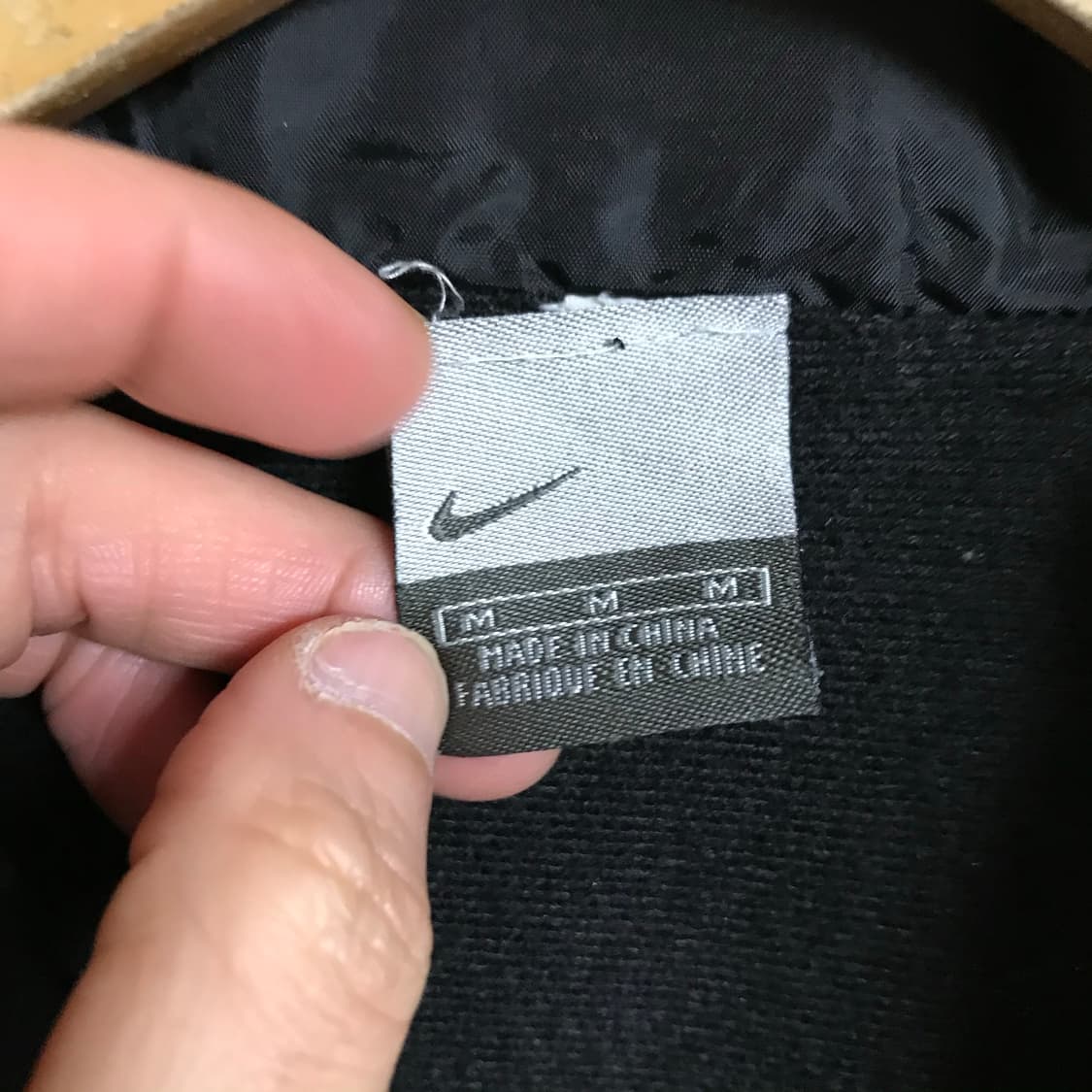 나이키 검정 스우시 바람막이 상품이미지3