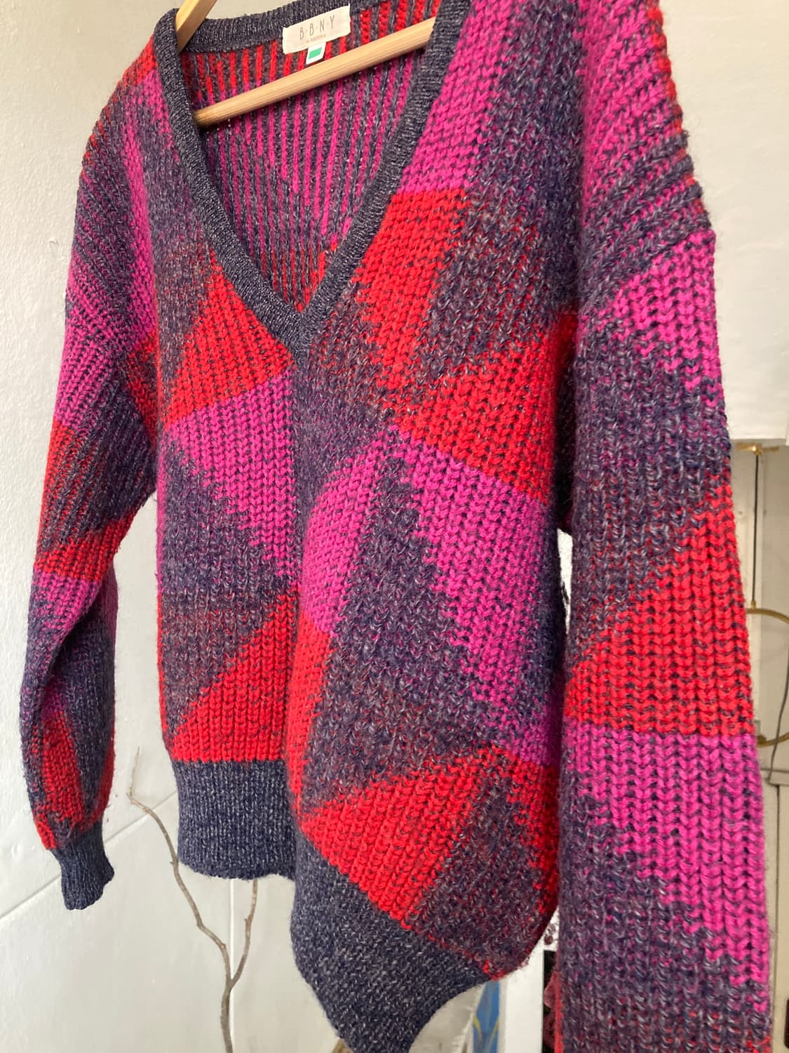 빈티지 그래픽 브이넥 크롭 니트 상품이미지3