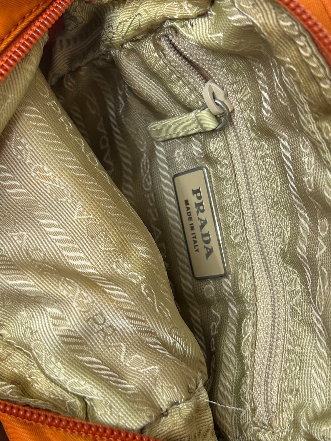 Prada 프라다 나일론 스몰링 크로스백 상품이미지6