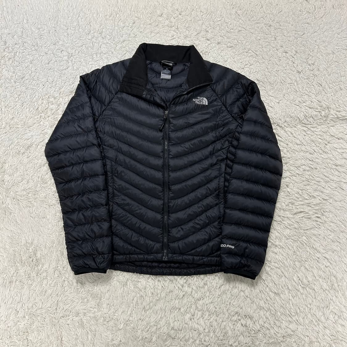 The North Face black lightweight padding 상품이미지4