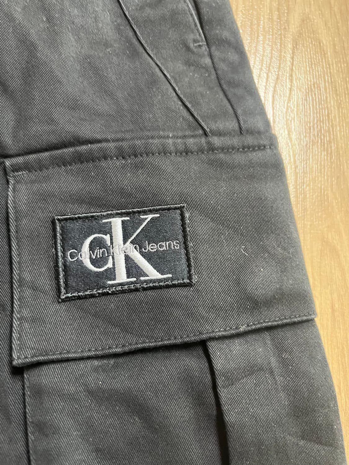 캘빈클라인 블랙 카고 조거팬츠 상품이미지3