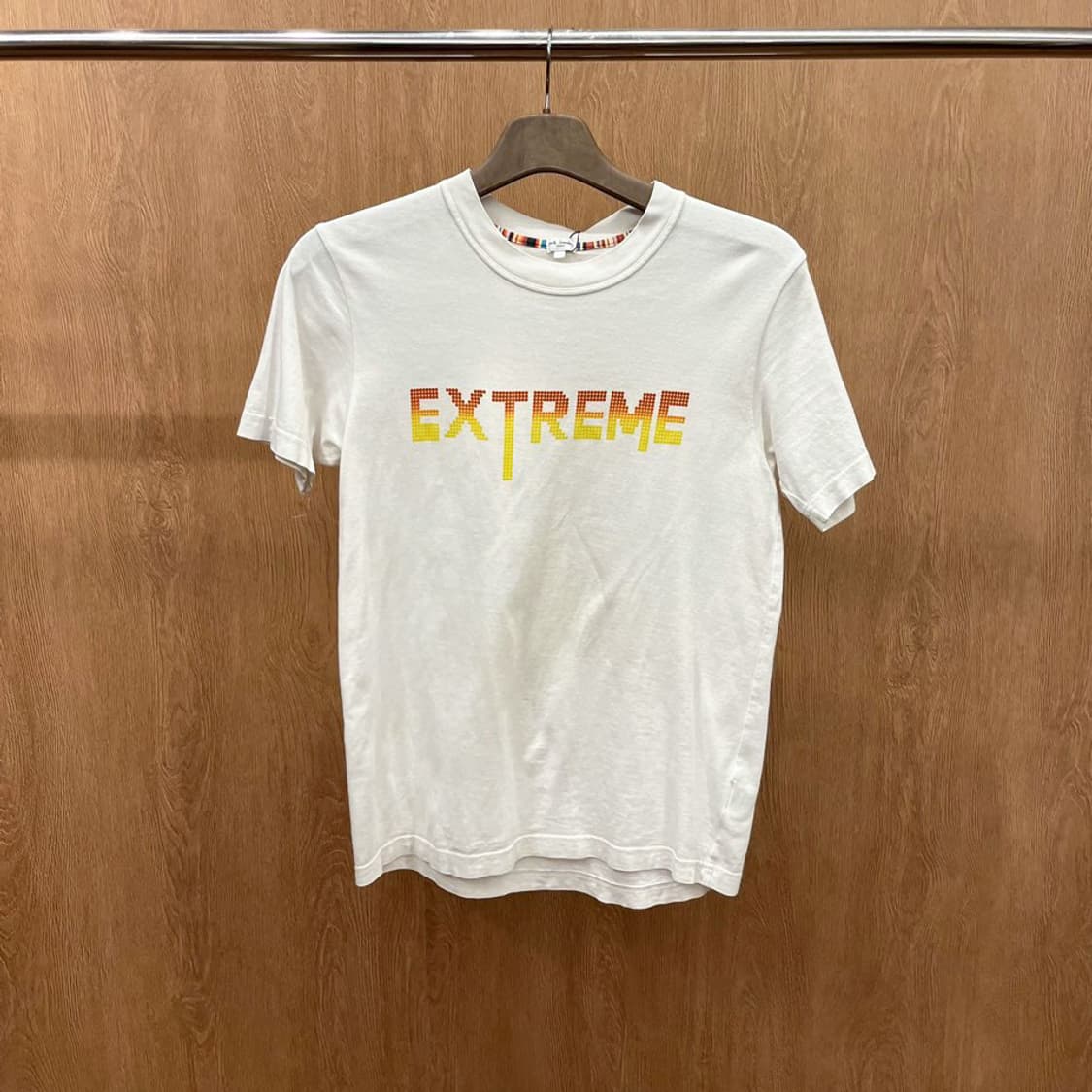 폴스미스 반팔 티셔츠 그라데이션 레터링 프린팅 라운드넥 디테일 화이트 상품이미지2