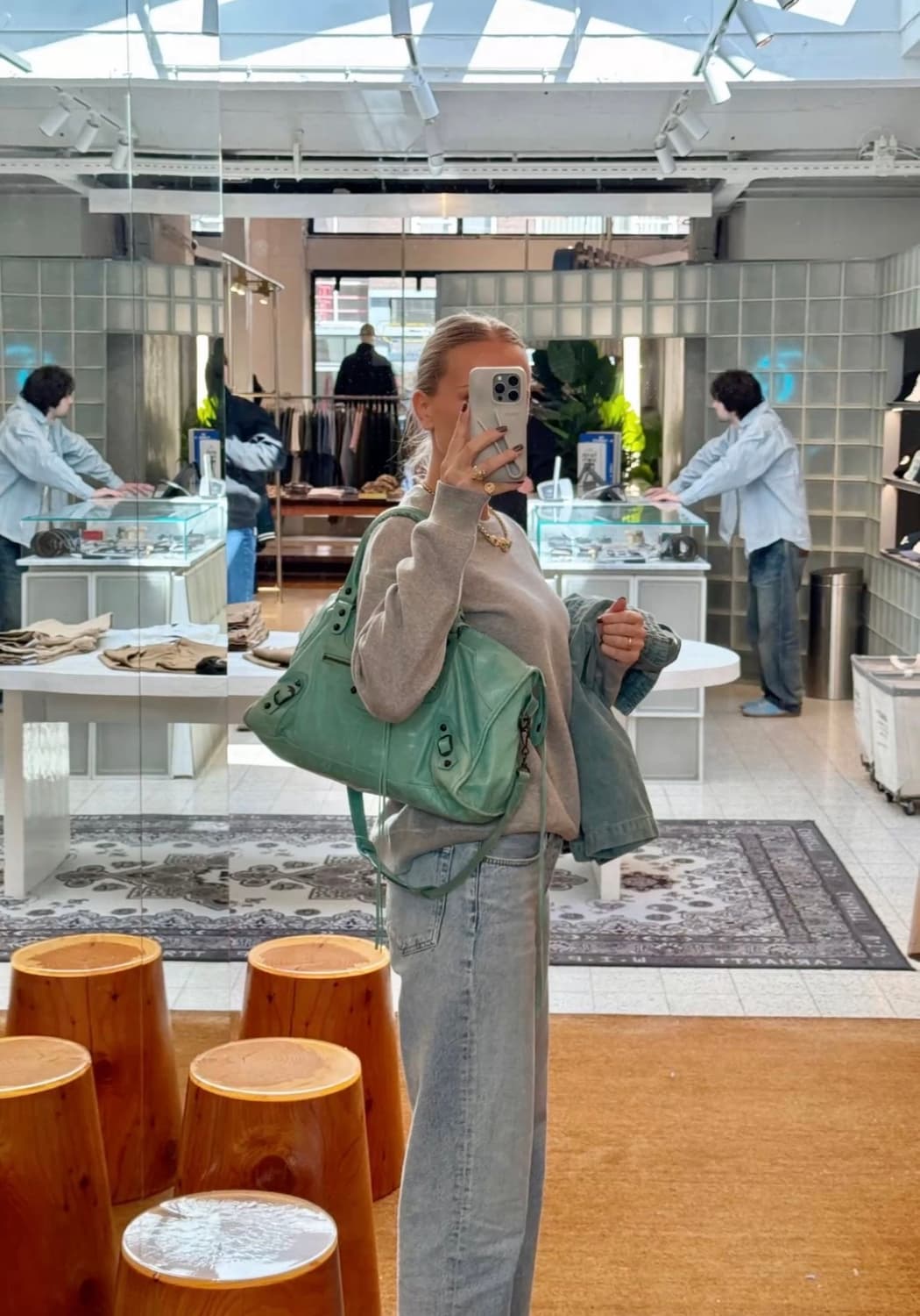 발렌시아가 클래식 모터백 네오민트 상품이미지8