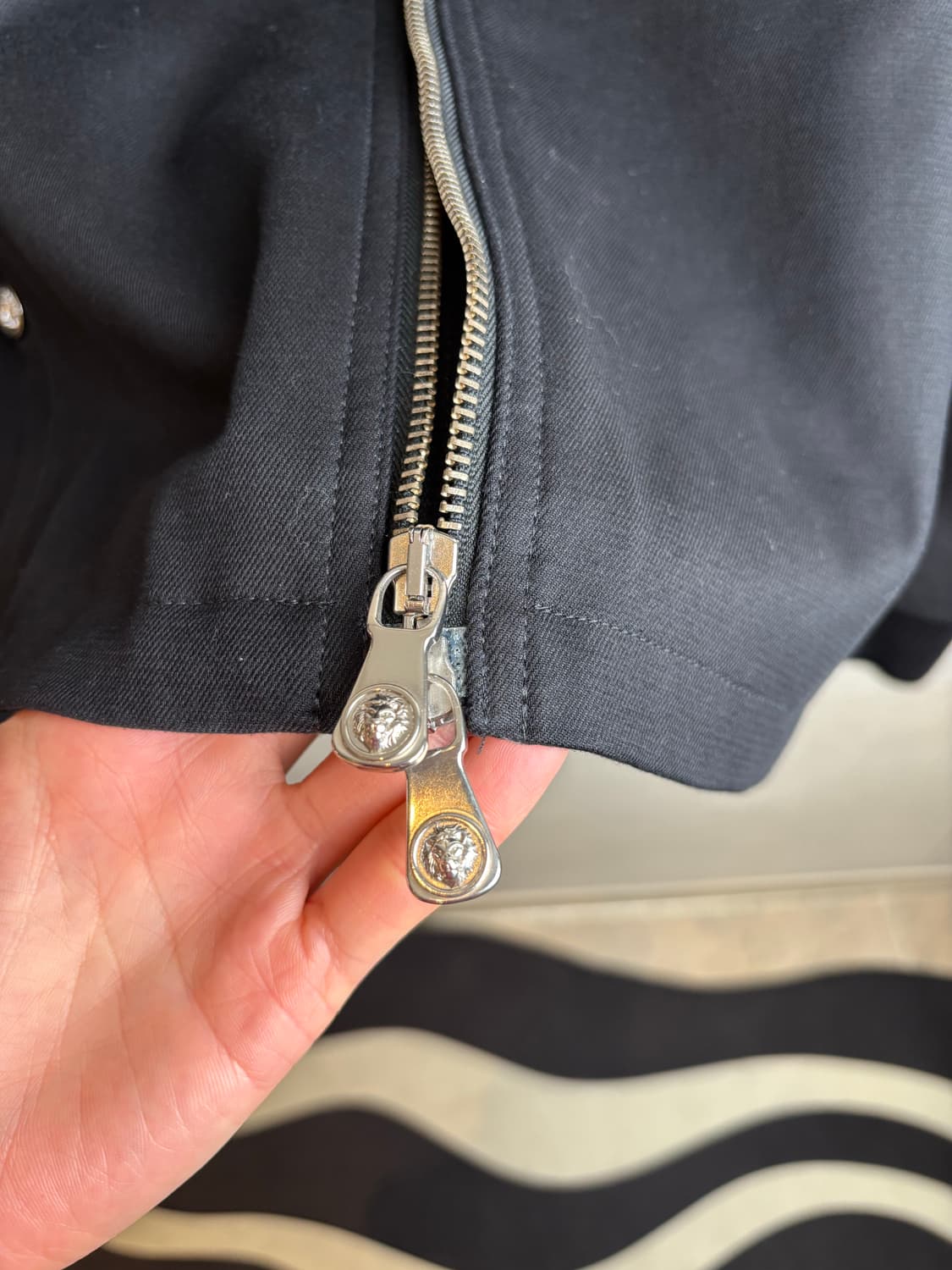 지아니베르사체 남성 점퍼 상품이미지4