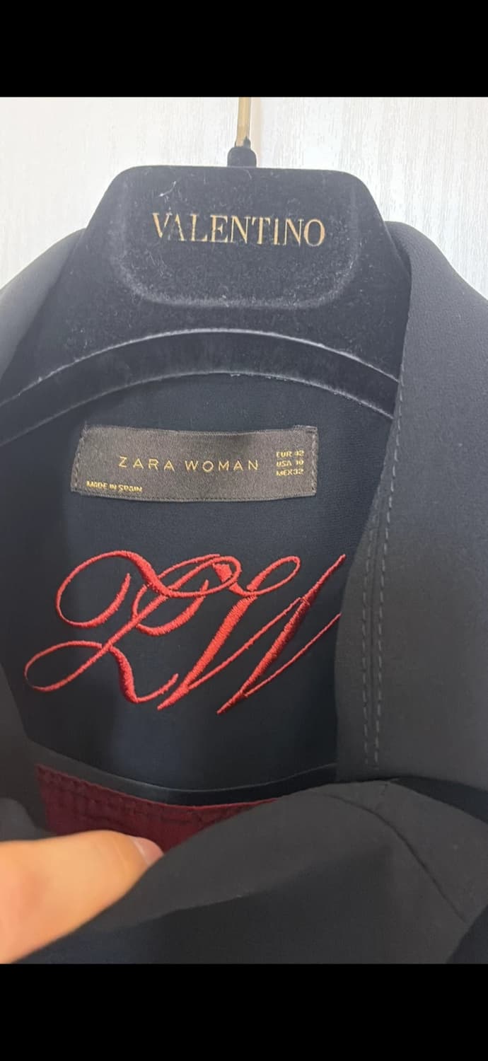 자라 꼼데가르송맛 블랙 비대칭 블레이저 55,66 정품 상품이미지2