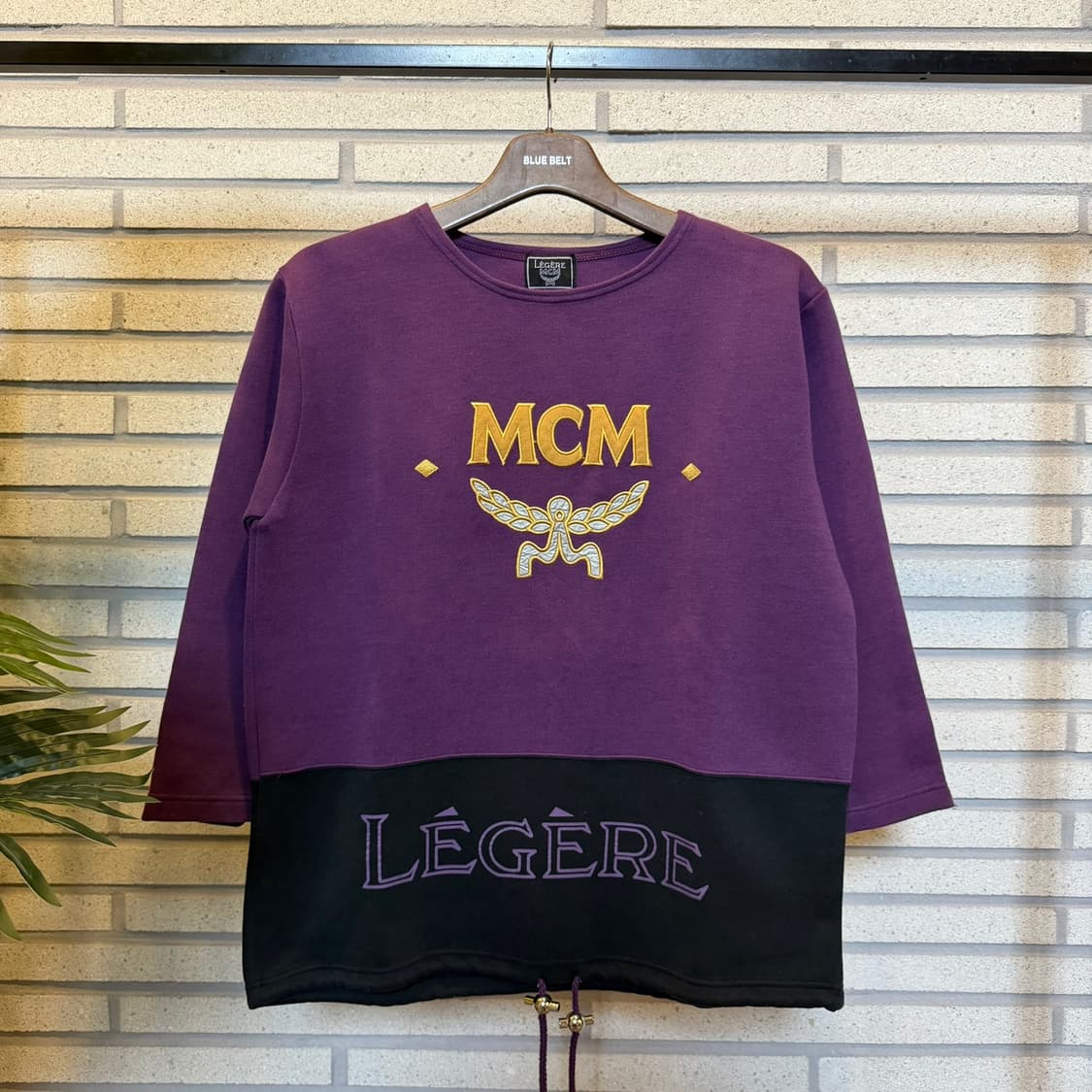 MCM 엠씨엠 크롭 슬리브 티셔츠 자수로고 밑단 스트링 디테일 퍼플 상품이미지2