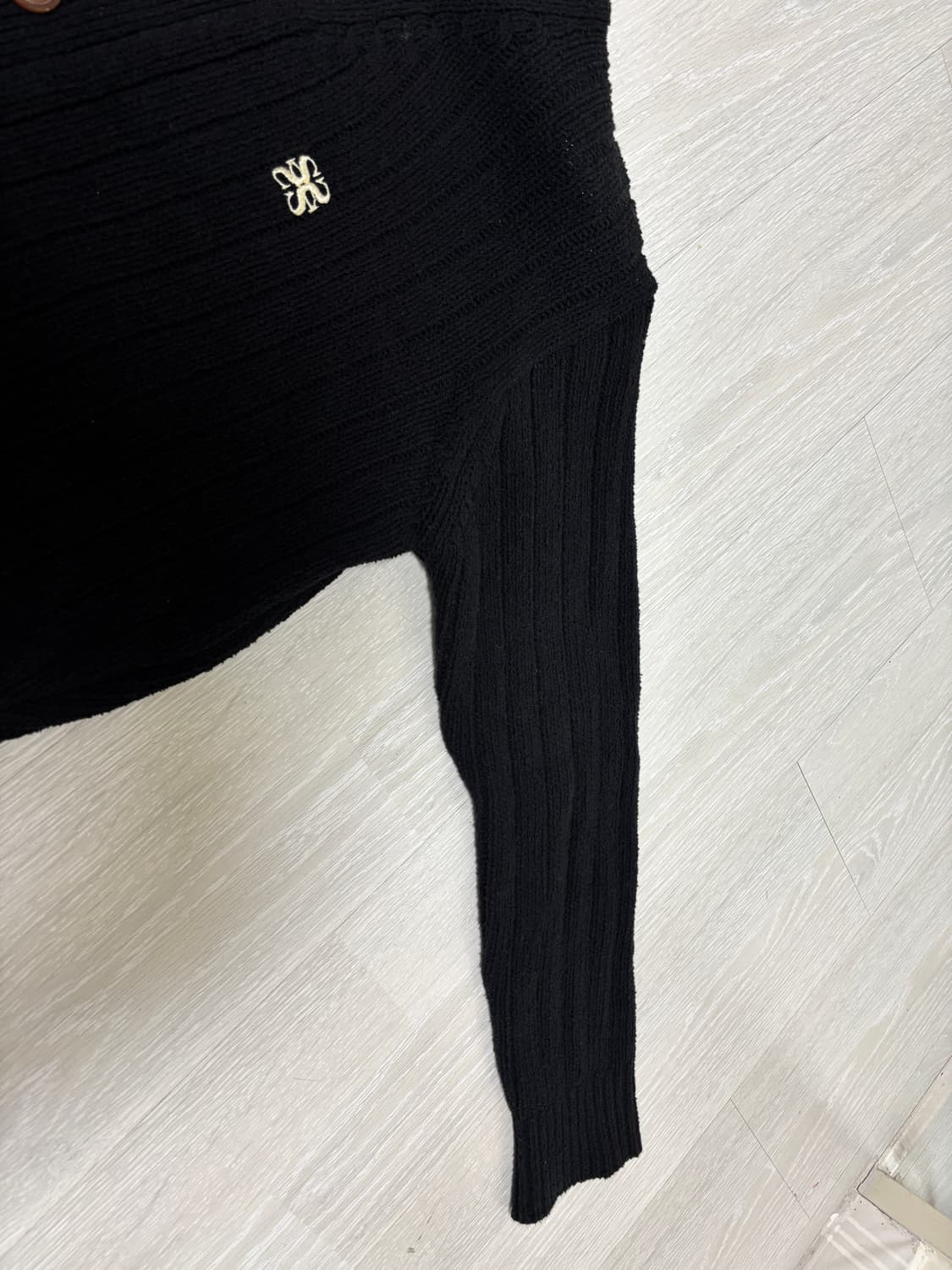 세터 파로 오버 사이즈 부클 가디건 클래식 블랙 상품이미지2