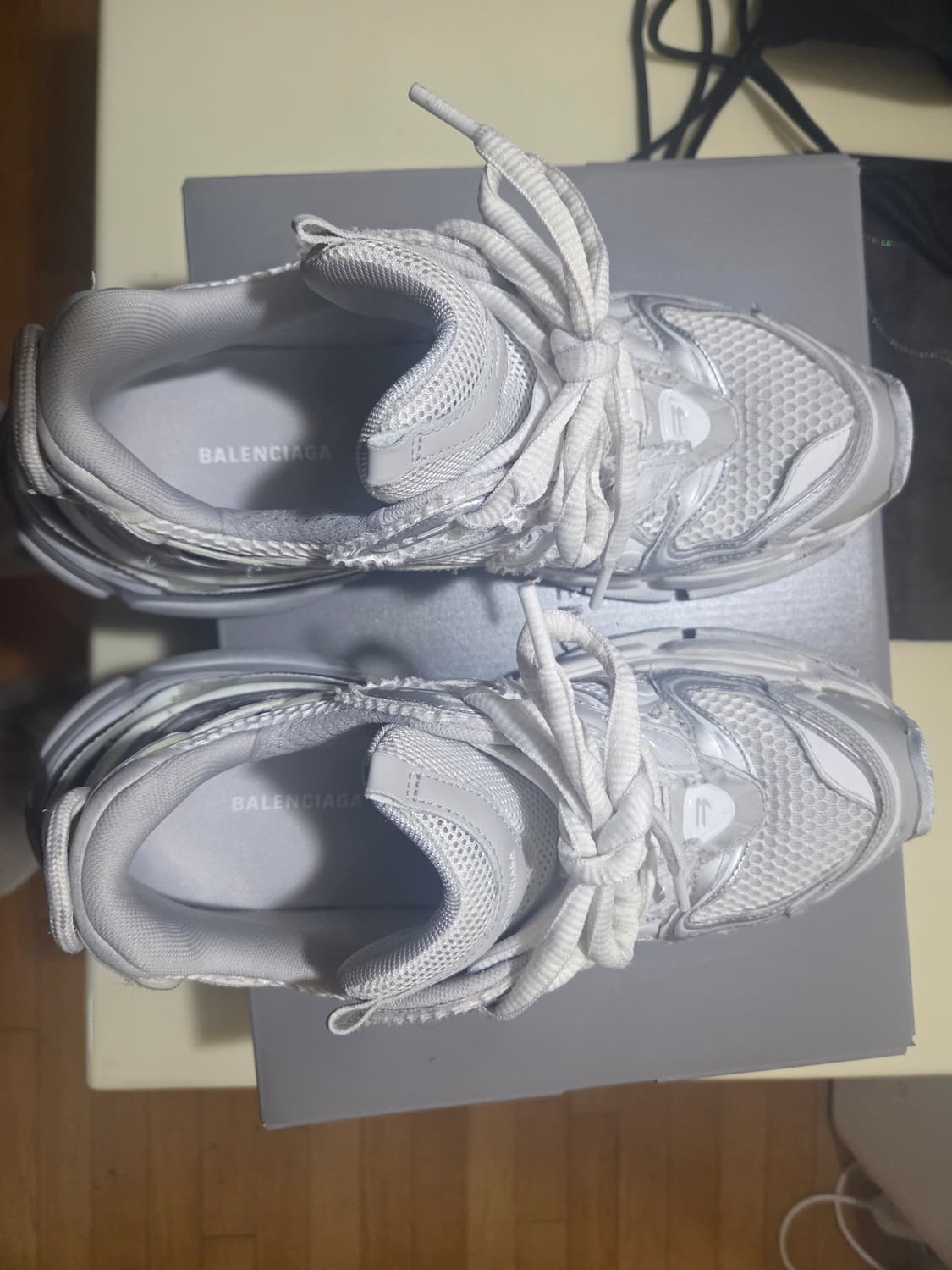 [C41] 발렌시아가 러너 2.0 상품이미지1