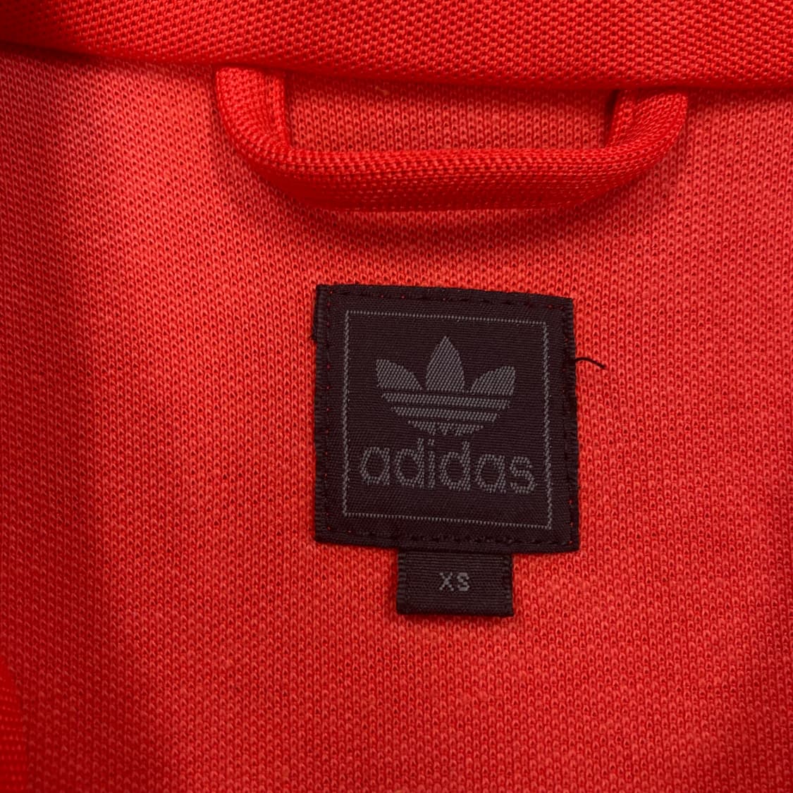 아디다스 레드 컬러 유로파 트랙탑 상품이미지3