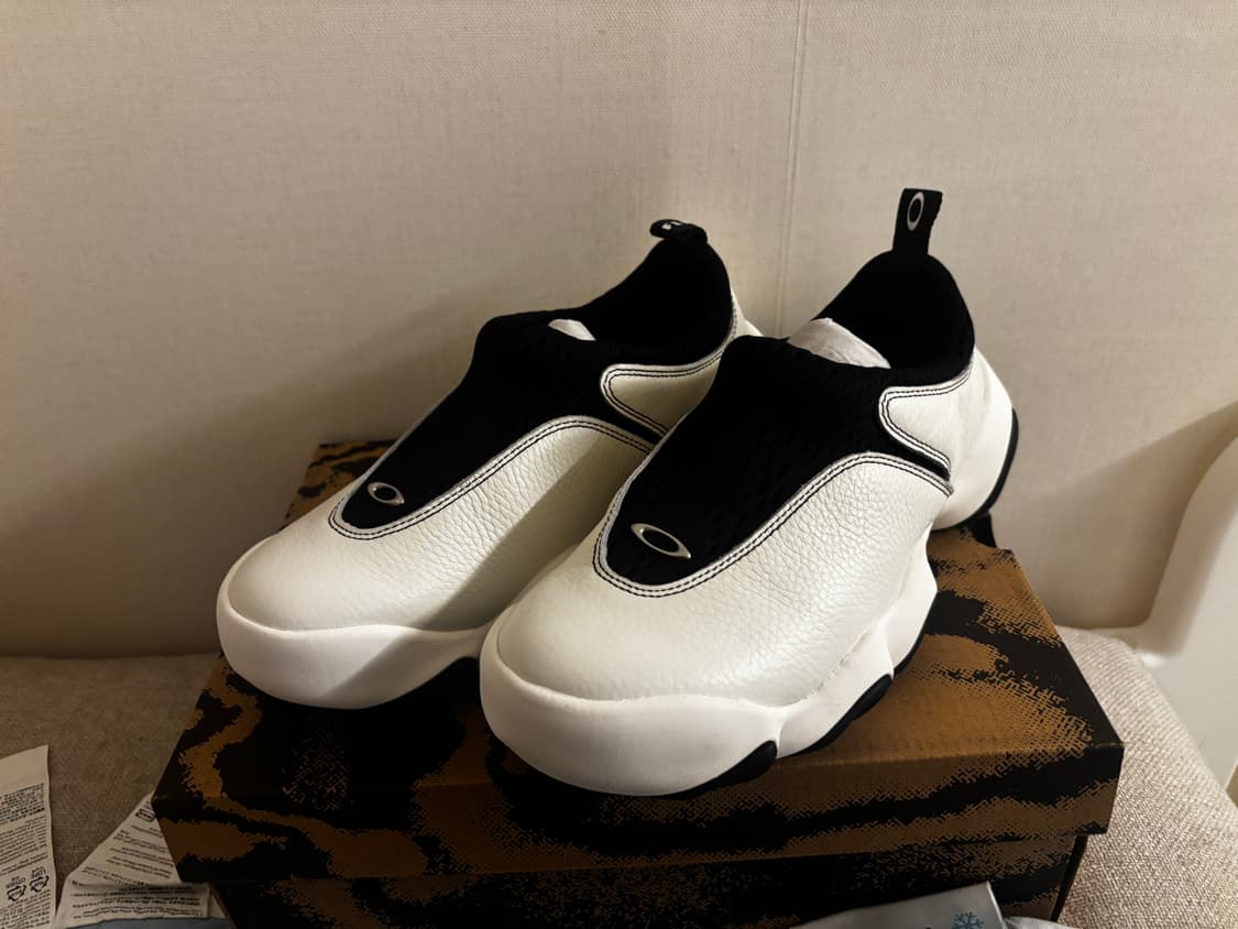 오클리 팩토리 팀 풀 그레인 레더 플래시 255 상품이미지1